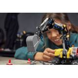 LEGO® Technic Excavator de mare putere