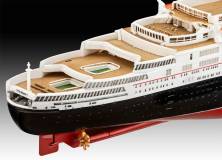 QUEEN ELIZABETH 2