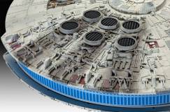  Millennium Falcon (classic)