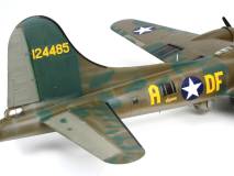 REVELL B-17F Memphis Belle