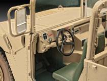  Macheta militara HMMWV M1097A2