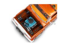 Revell automacheta Jeep J-10 pickup cu camper